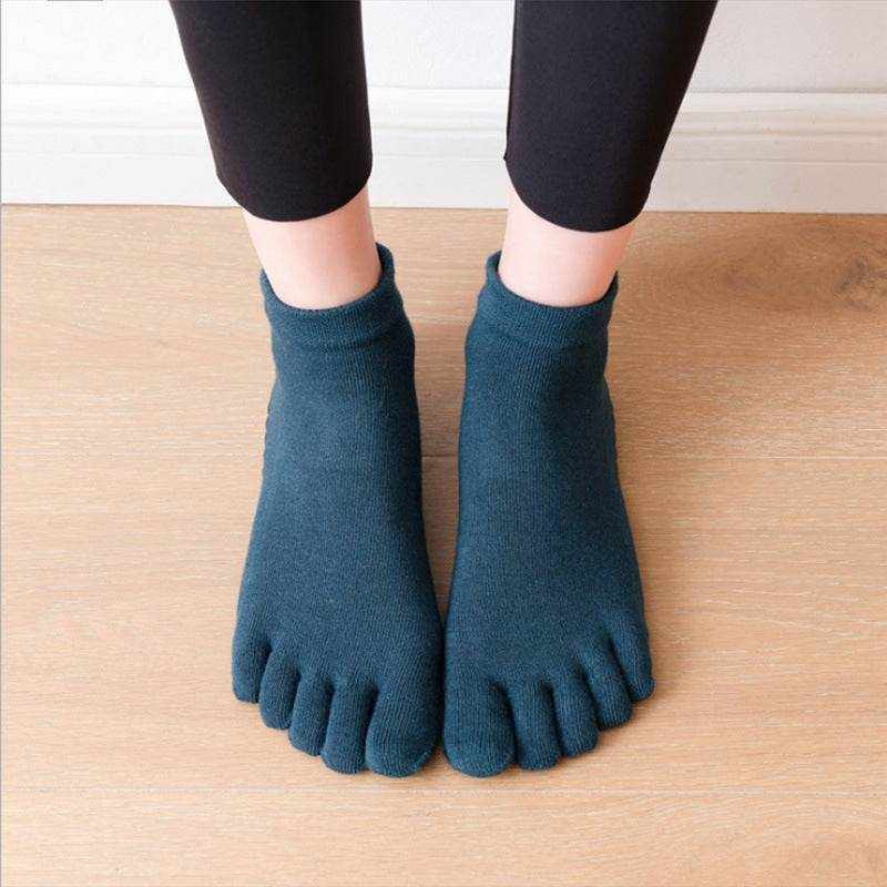 Non-Slip Five-Toe Yoga Socks for Women – Pilates & Barre Grip